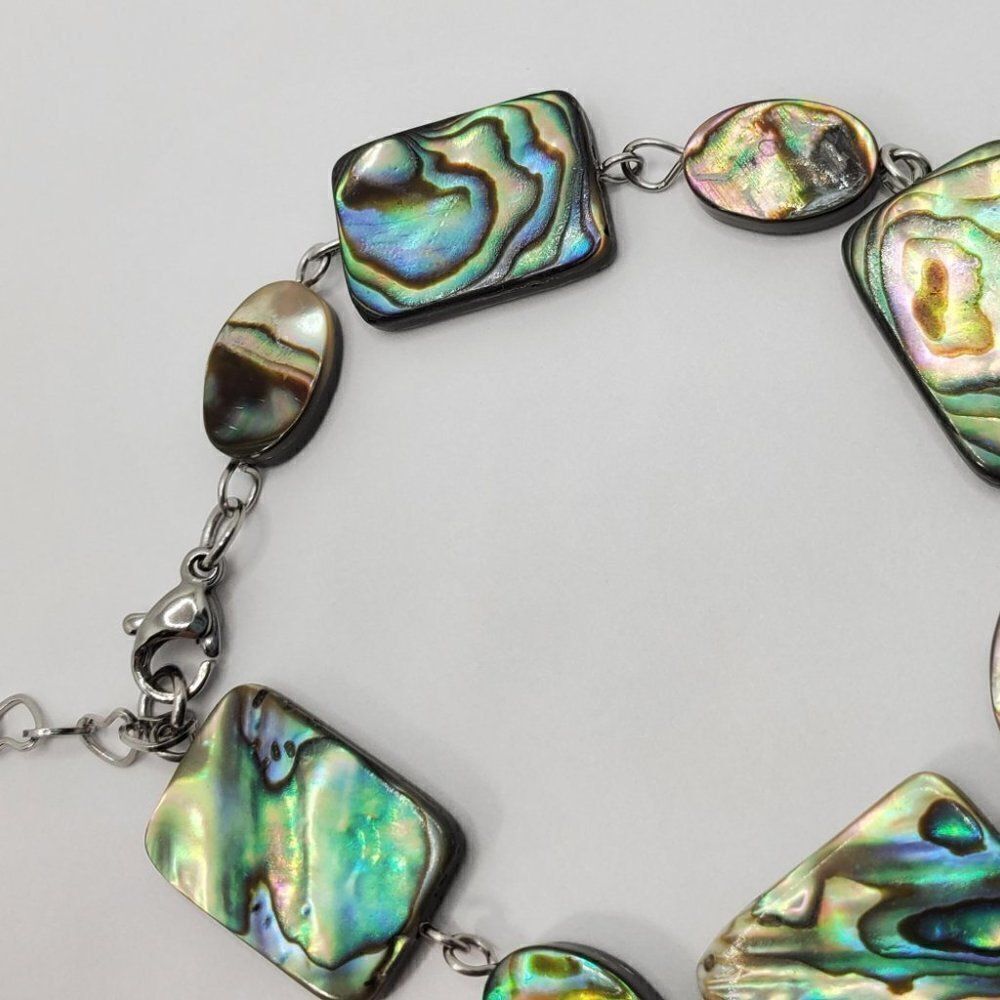 Hand Crafted Natural Shell Jewelry Set - Picture 7 of 15